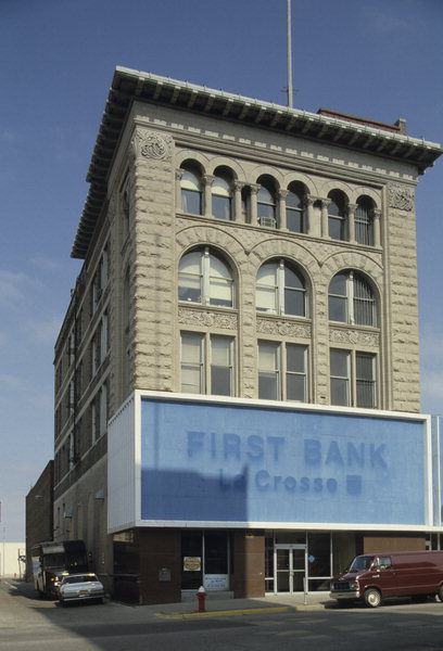 First Bank La Crosse (Batavian building)